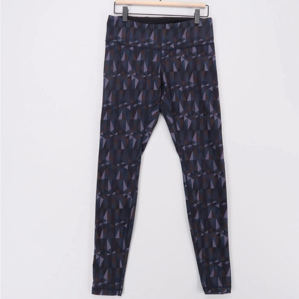 Lululemon small triangle, new without tags